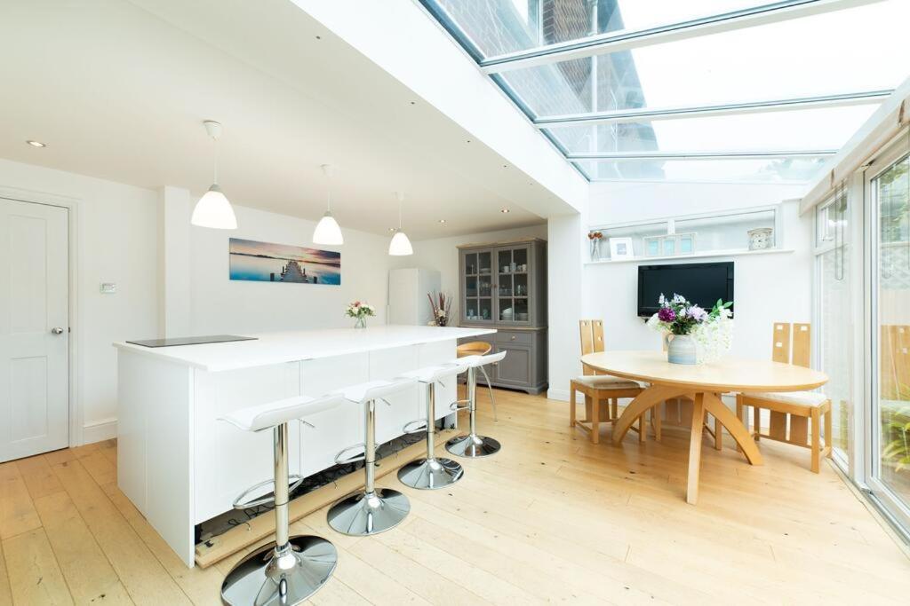 Aderta Stylish House Villa Poole Esterno foto