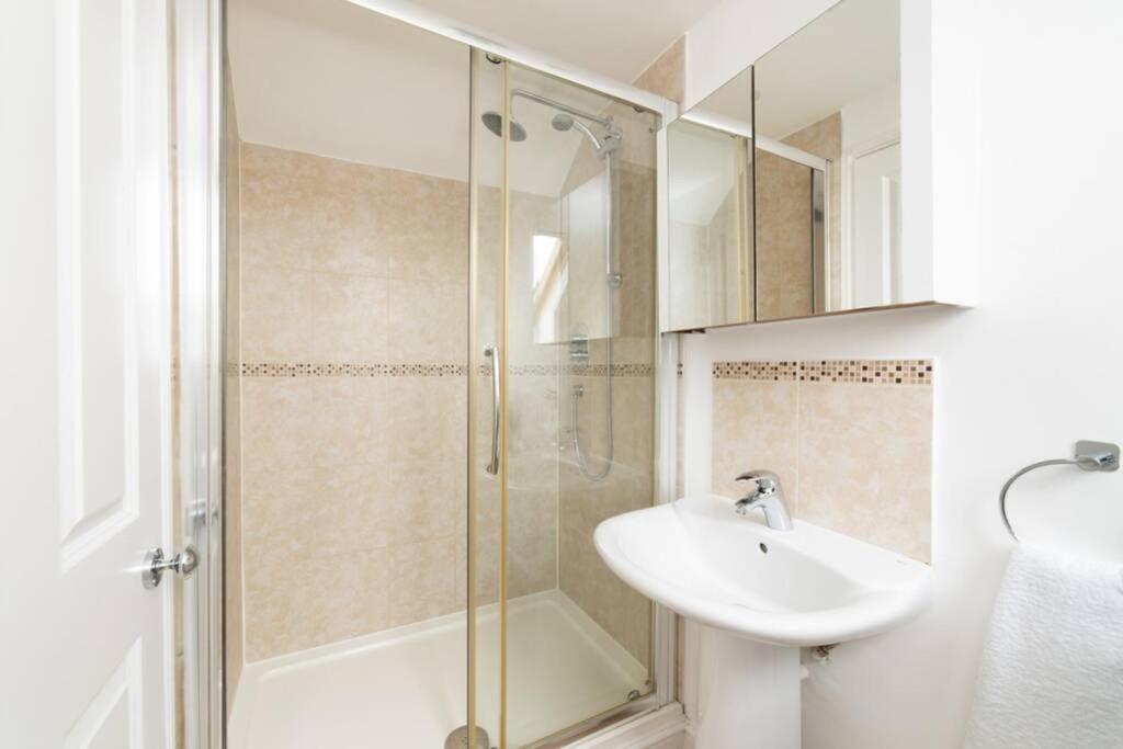 Aderta Stylish House Villa Poole Esterno foto