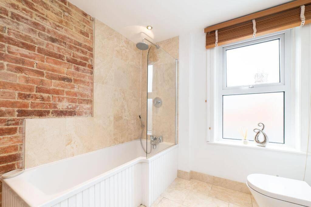 Aderta Stylish House Villa Poole Esterno foto
