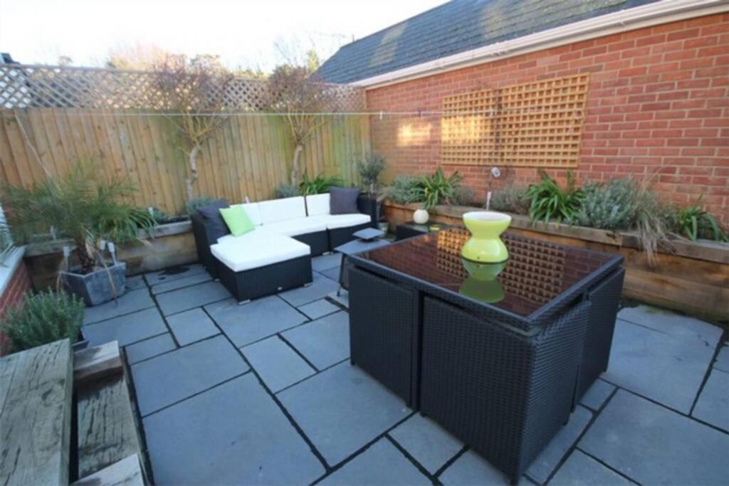 Aderta Stylish House Villa Poole Esterno foto